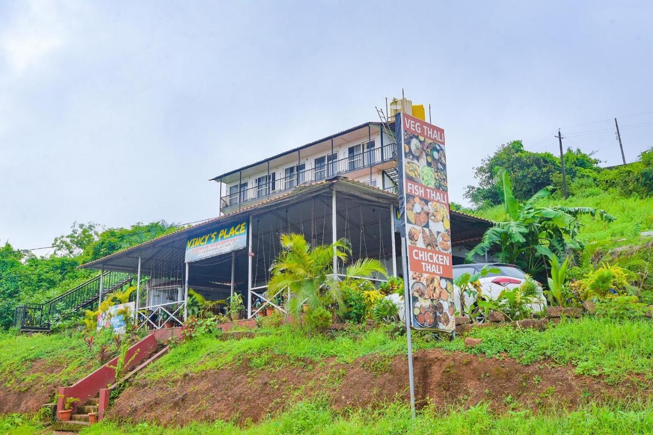 Hotel Fabexpress Vincy Palace, Mandrem Beach Zewnętrze zdjęcie