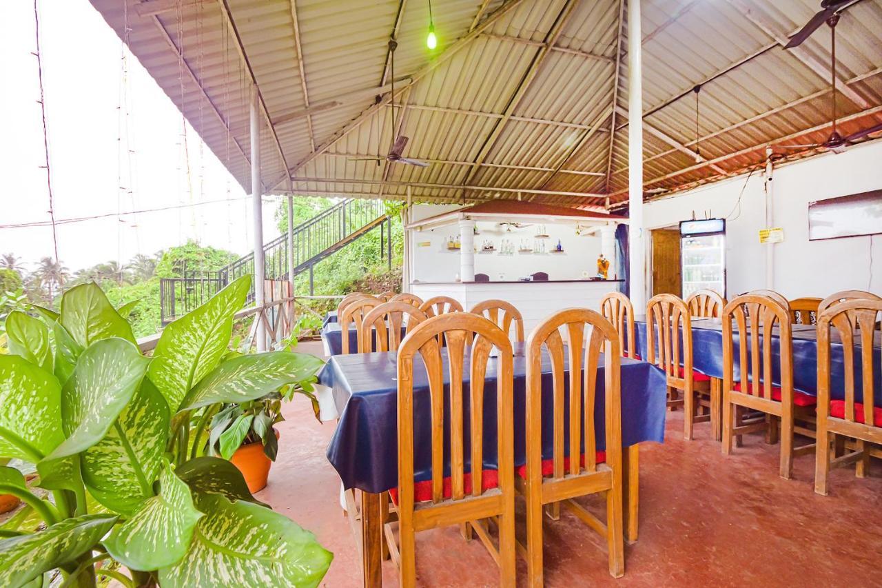Hotel Fabexpress Vincy Palace, Mandrem Beach Zewnętrze zdjęcie
