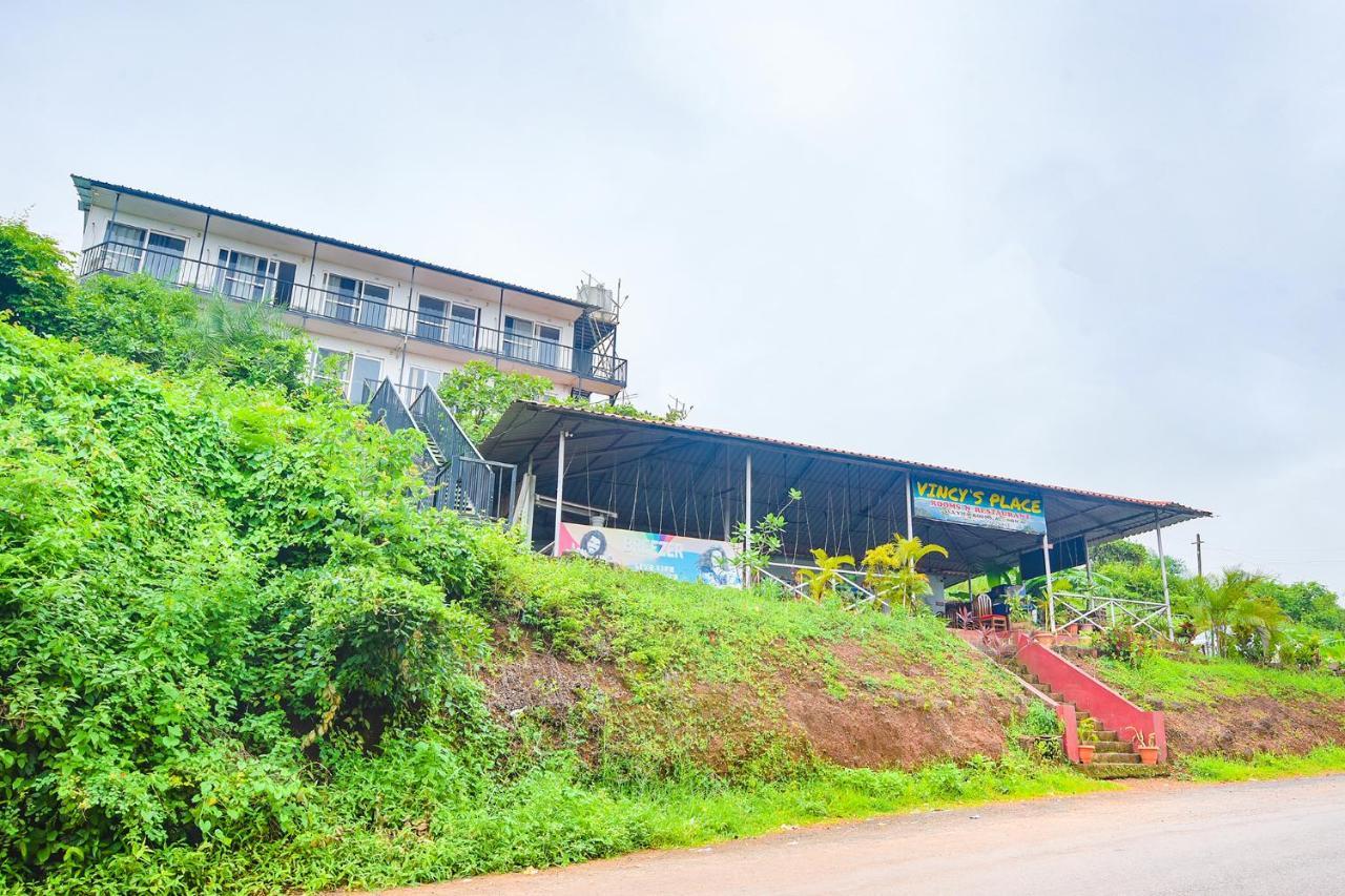 Hotel Fabexpress Vincy Palace, Mandrem Beach Zewnętrze zdjęcie