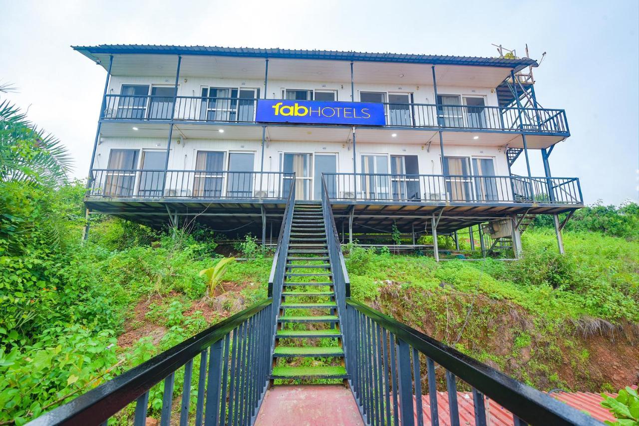 Hotel Fabexpress Vincy Palace, Mandrem Beach Zewnętrze zdjęcie